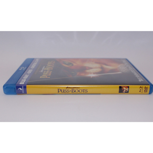Puss in Boots (Blu-ray, DVD) with Slipcover Dreamworks - Picture 11 of 12